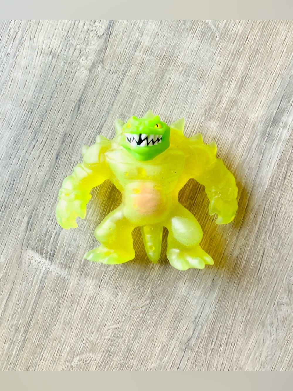 Moose Toys Goo Jit Zu Stretchy Squishy Toy